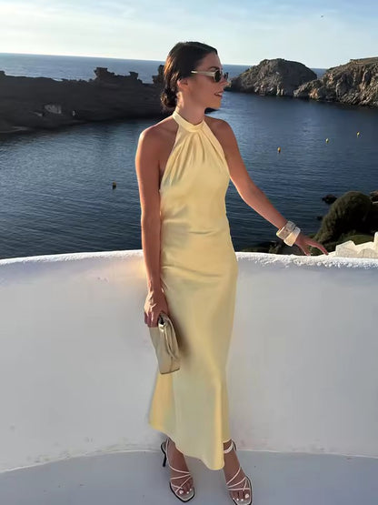 Robe Ophélie en satin drapé bleu profond
