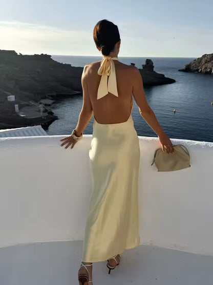 Robe Ophélie en satin drapé bleu profond