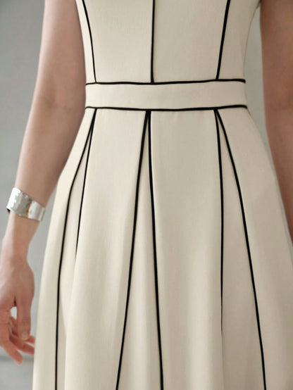 Robe Midi Plissé à Passepoil Contrasté