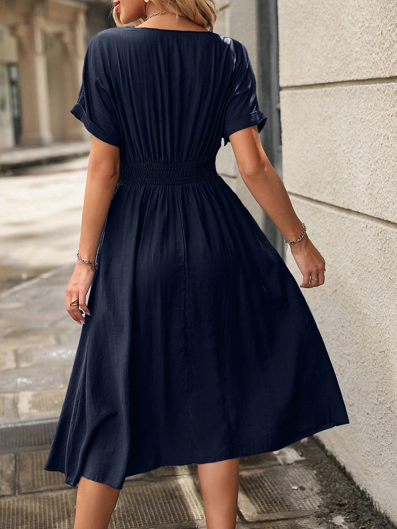 Robe Maxi Manches Chauve-Souris Encolure Entaillée