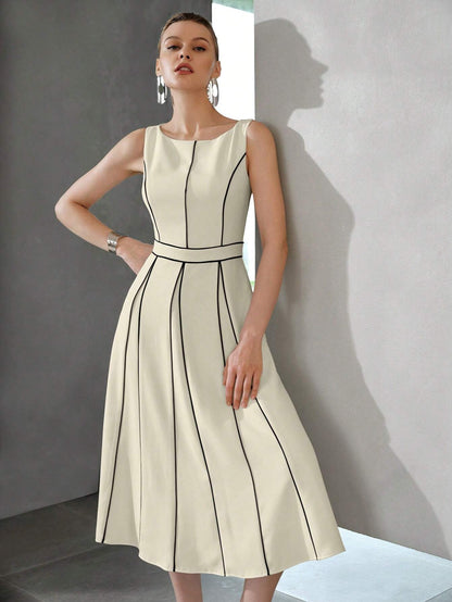 Robe Midi Plissé à Passepoil Contrasté