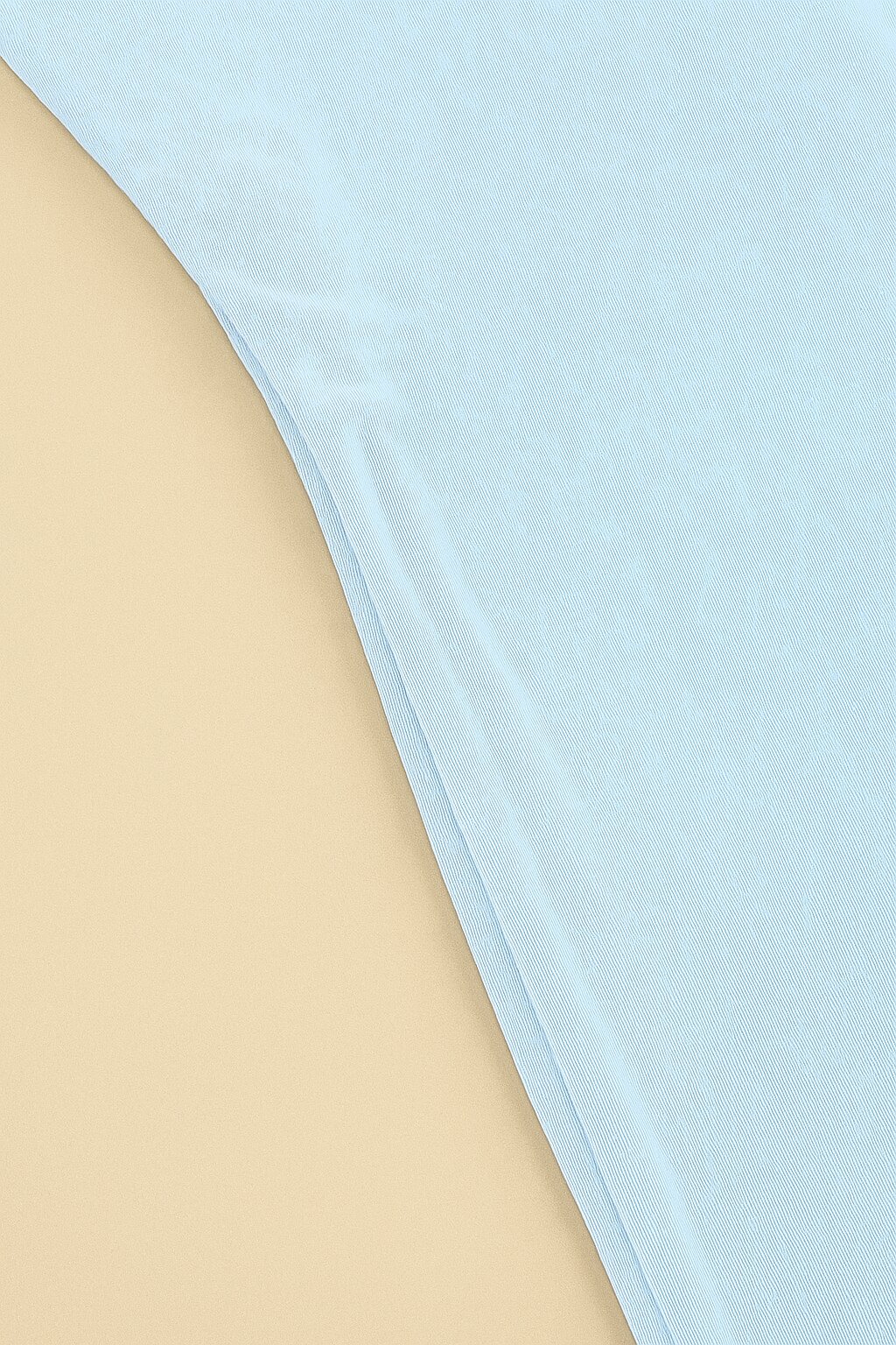 Robe Liora sirène à col montant et fleur brodée