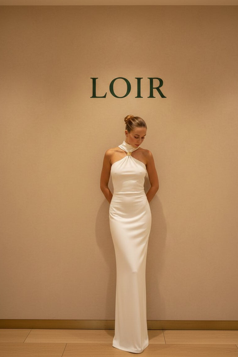 Robe Bella fluide à col bijou