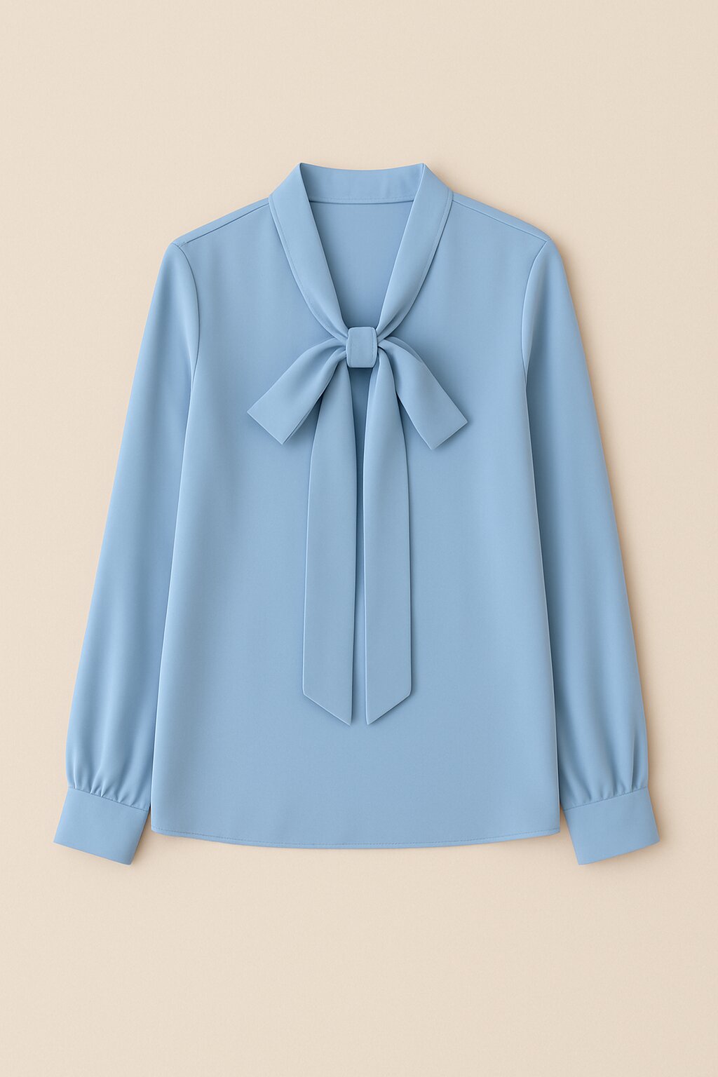 Chemisier Anaïs en bleu ciel à lavallière souple