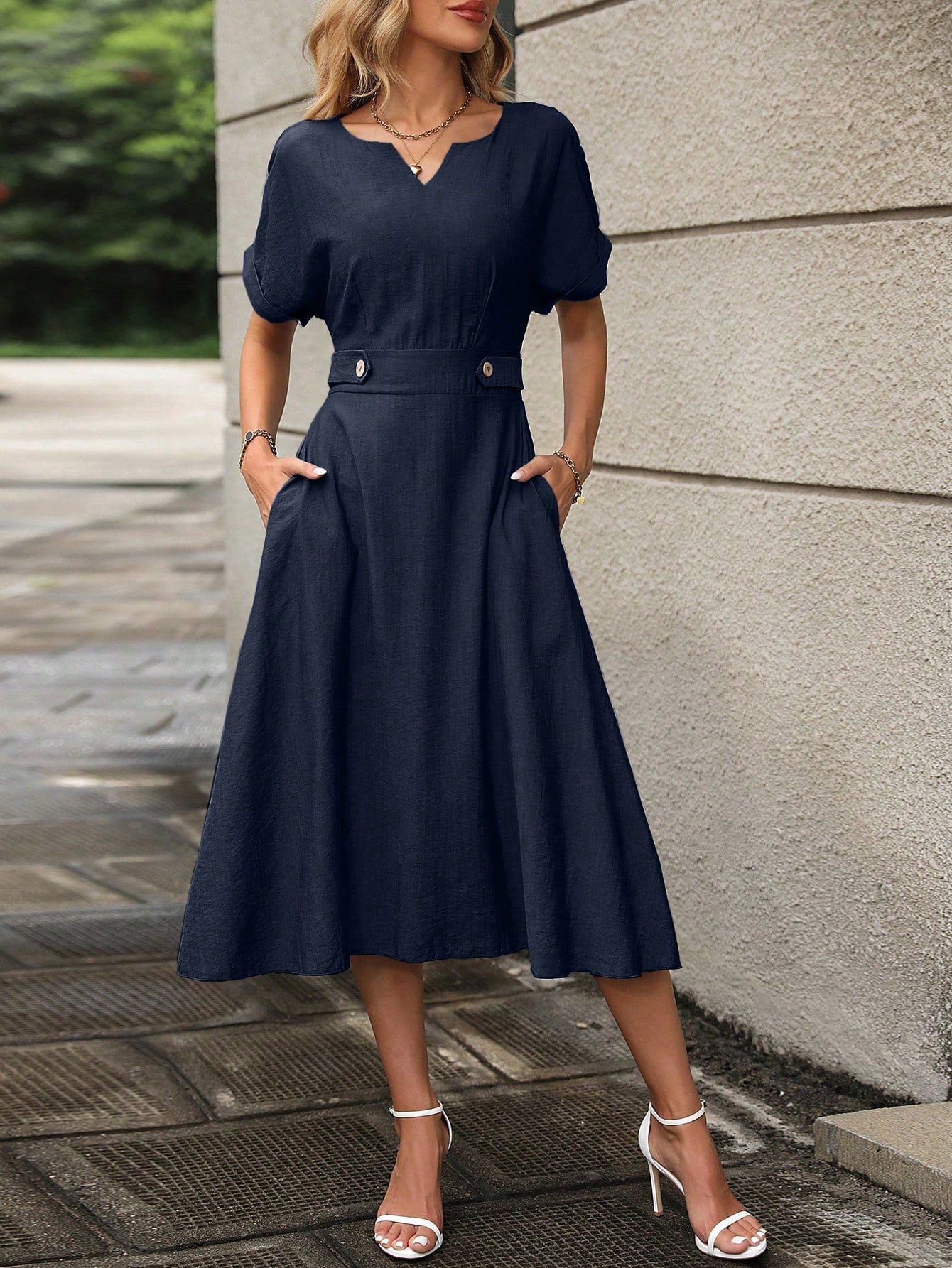Robe Maxi Manches Chauve-Souris Encolure Entaillée