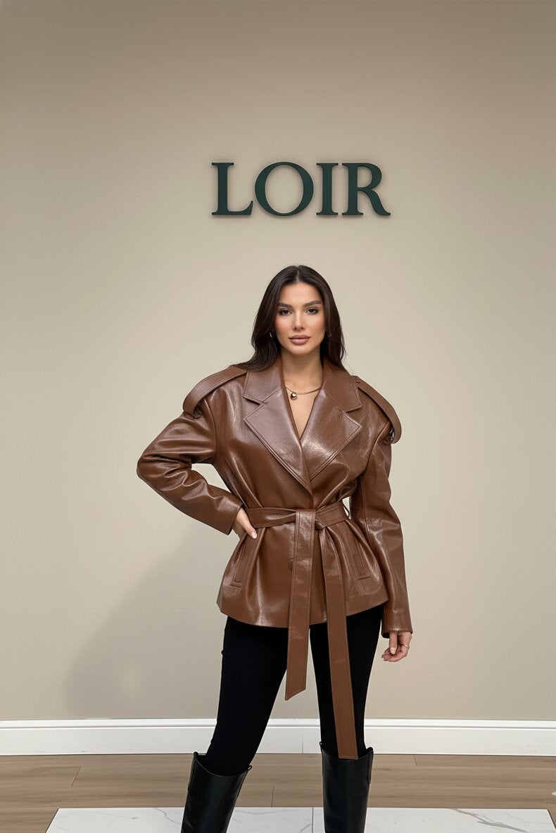 Veste Élodie en cuir souple avec poches et ceinture nouée