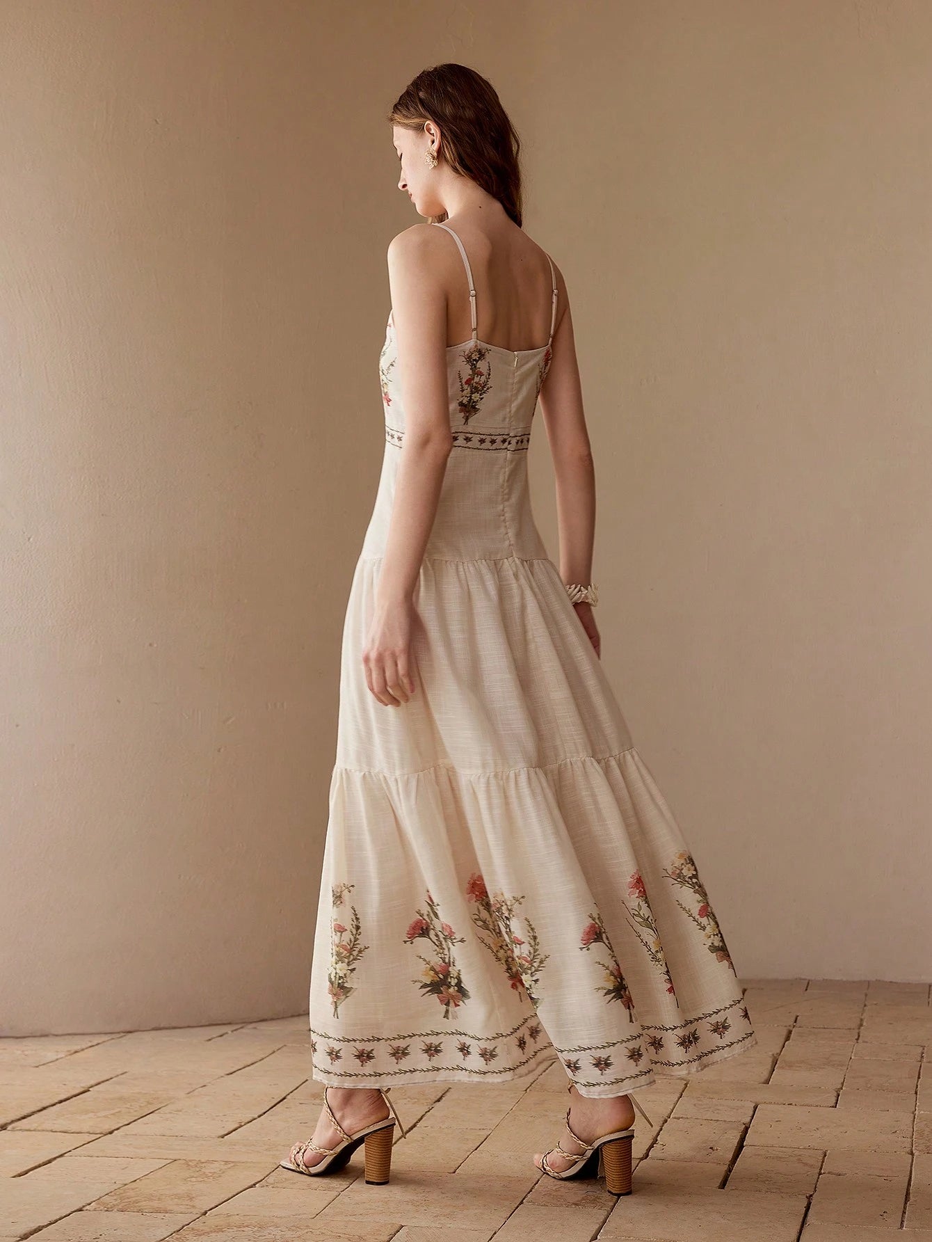 Robe Évasée Imprimé Floral Bretelles Fines Midi