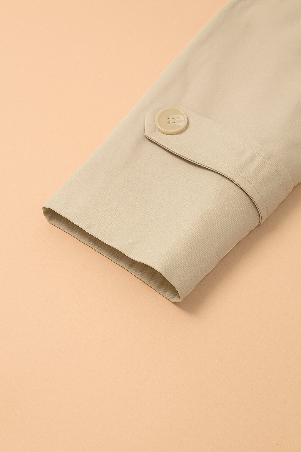 Manteau Elara ample à col croisé et silhouette parisienne