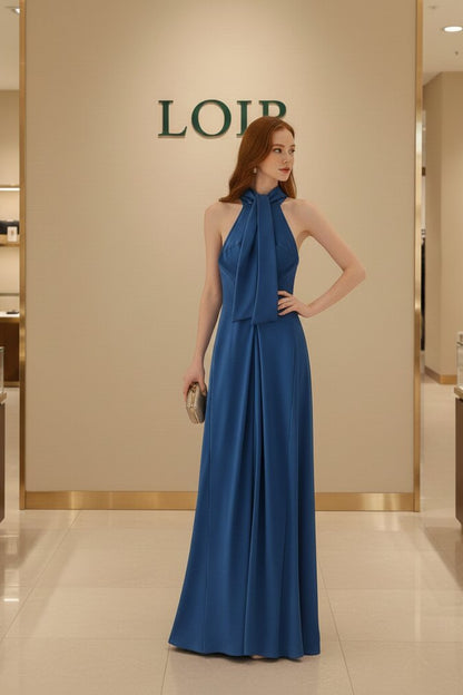 Robe Ophélie en satin drapé bleu profond