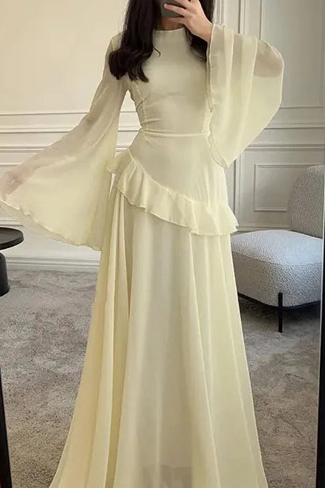 Robe Eulalie longue à volants superposés et manches fluides