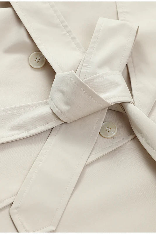 Manteau Elara ample à col croisé et silhouette parisienne